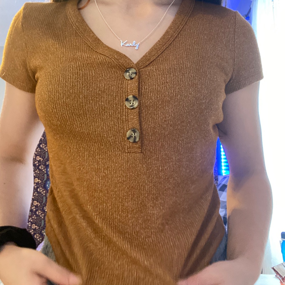brown tan button up crop top lettuce edge